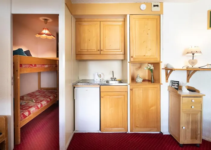 Roche Blanche 83 By Interhome * فال تورُن